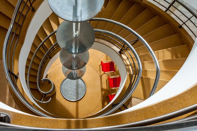 BEXHILL-ON-SEA, EAST SUSSEX/UK - Januar 11: Treppe im De La Warr Pavilion Bexhill On Sea East Sussex am 11. Januar 2009