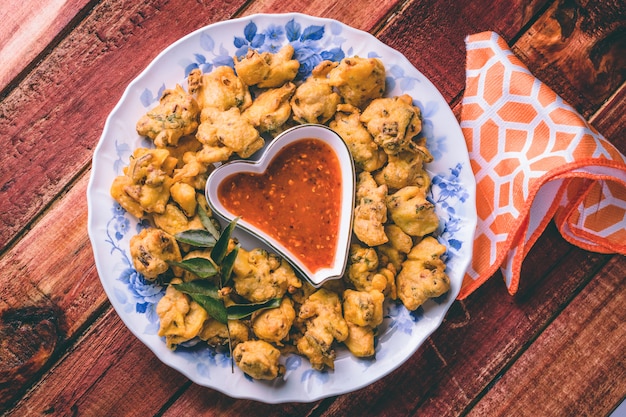 Bhajia mit heißem Chutni