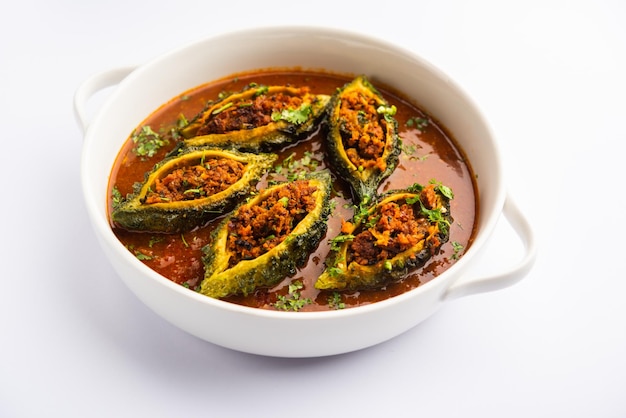 Bharwa karela masala ou receita de curry de melão amargo recheado