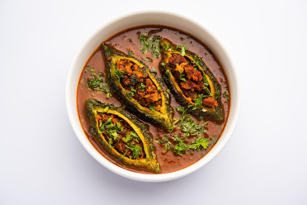 Bharwa Karela masala ou receita de curry de melão amargo recheado