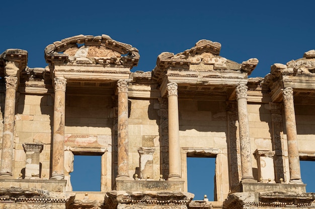 Biblioteca Celsus en Éfeso en Selcuk Izmir Turquía las ruinas de la antigua ciudad antigua