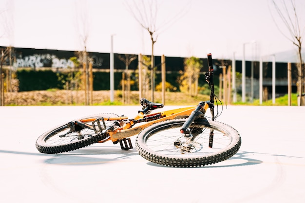 Bicicleta de montanha ao ar livre