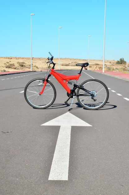 Bicicleta de montaña de doble suspensión