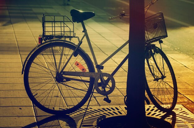 Bicicleta retro en la calle