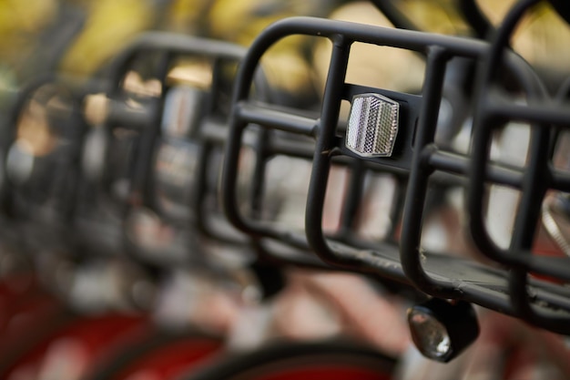 Bicicletas ambulantes fecham detalhes de bicicleta foco suave