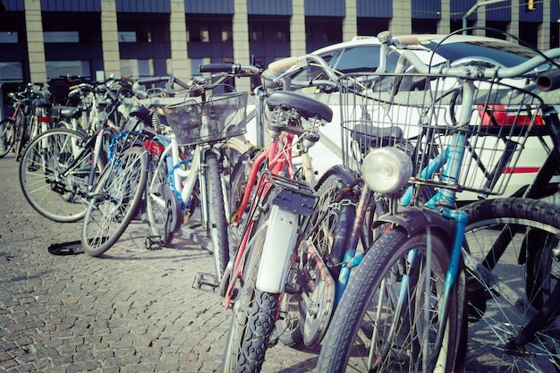 Bicicletas antiguas en Bolonia Italia