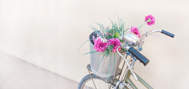 Bicicletas com flores