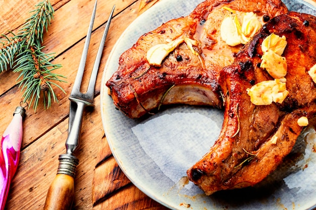 Bife de carne grelhada para churrasco de natal