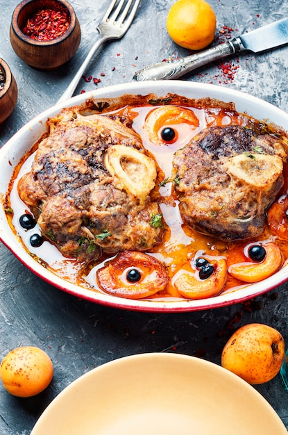 Bife de vitela italiano ossobuco