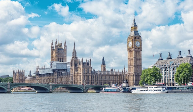 Big Ben y las Casas del Parlamento, Londres, Gran Bretaña.