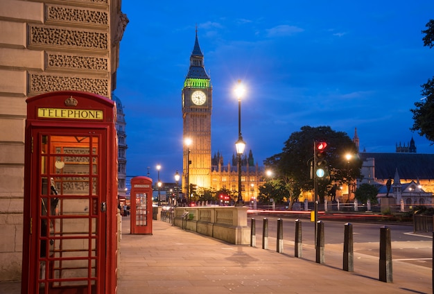 Big BenBig Ben e Westminster Abbey em Londres, Inglaterra