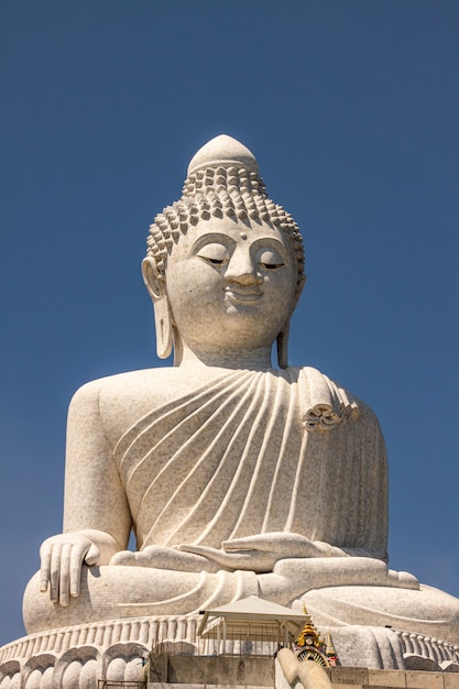 Big Buddha Phuket befindet sich im südlichen Teil von Phuket.