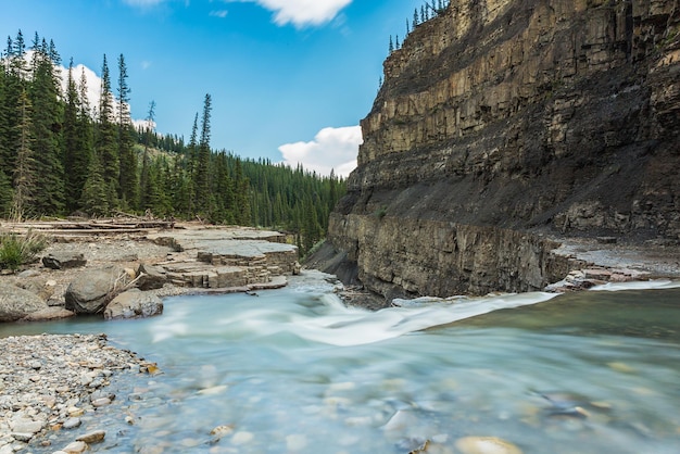 Bighorn canyon com crescente cai alberta canadá