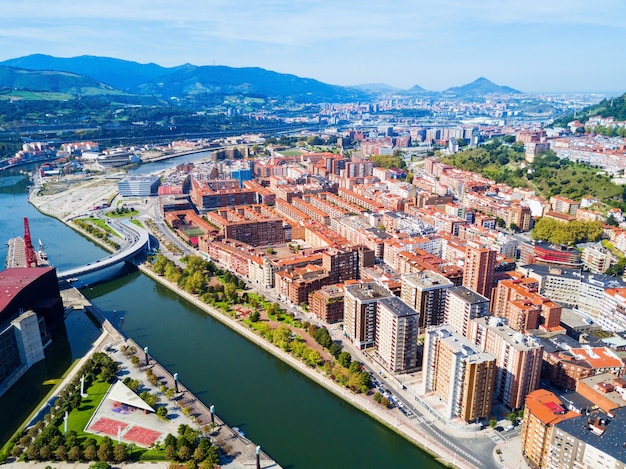 Bilbao Luftpanoramablick. Bilbao ist die größte Stadt des Baskenlandes im Norden Spaniens.