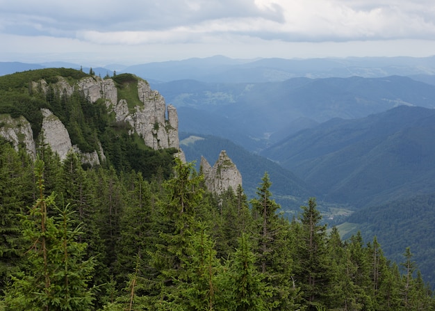Bild mit. Landschaft von der Spitze der Karpaten