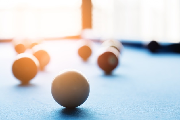 Billard- und Snookerspiel mit Bildfarbton