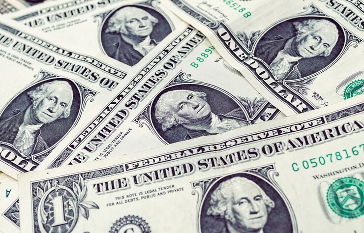 Foto billetes de dólares estadounidenses de un dólar en la foto de cerca