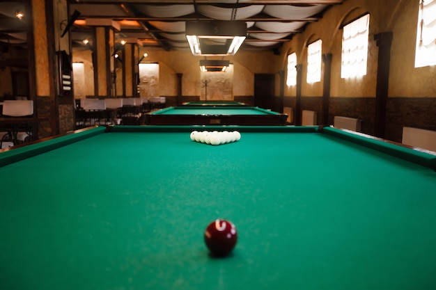 Billiard-Tisch