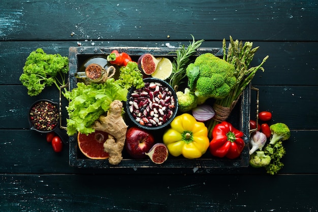 Bio-Lebensmittel Frisches Gemüse und Obst Draufsicht Freier Kopierraum