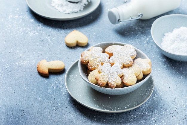 Biscoito caseiro com açúcar de confeiteiro