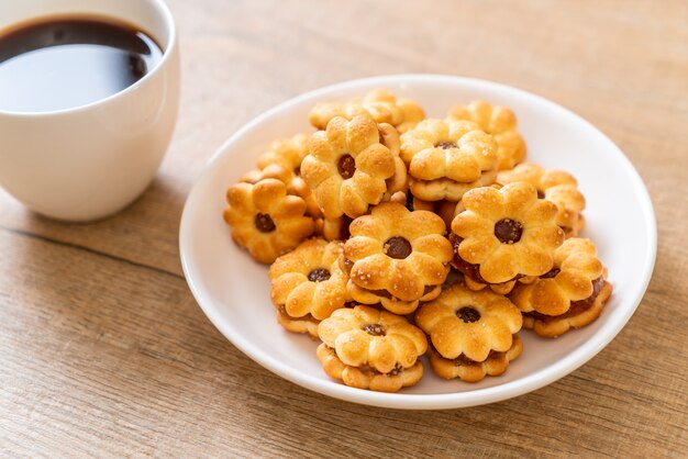 Foto biscoito com geléia de abacaxi