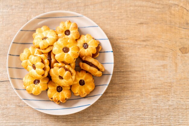 Biscoito com geléia de abacaxi