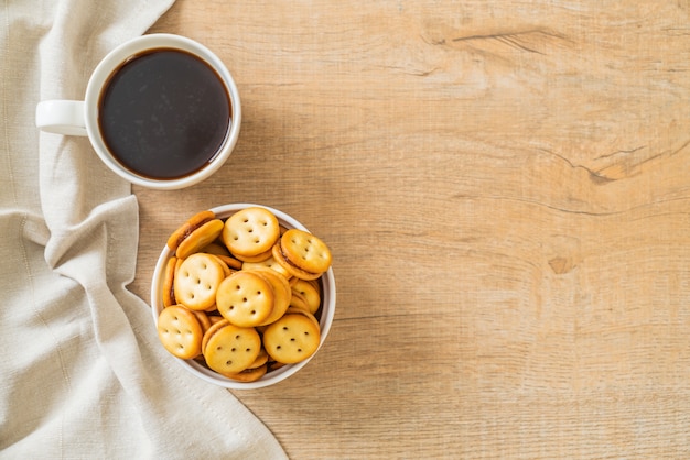 biscoito com geléia de abacaxi