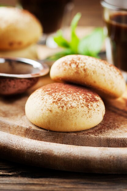 Biscoito doce caseiro com café