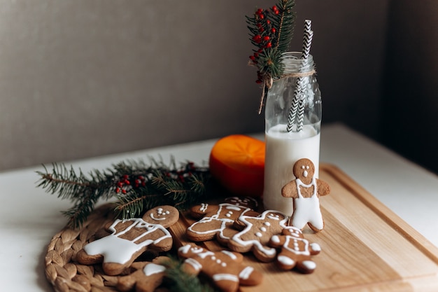 Foto biscoitos caseiros de gengibre de natal