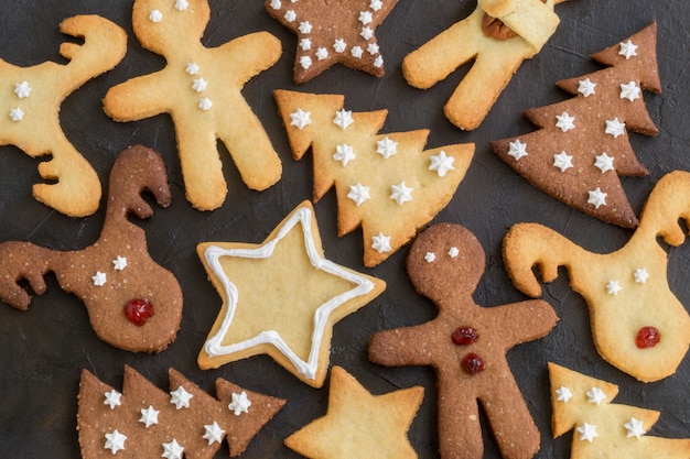 Biscoitos caseiros de Natal para crianças, de várias formas