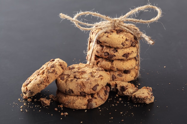 Biscoitos caseiros em preto