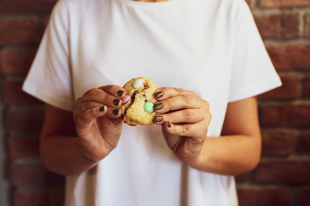 biscoitos com chocolate escuro