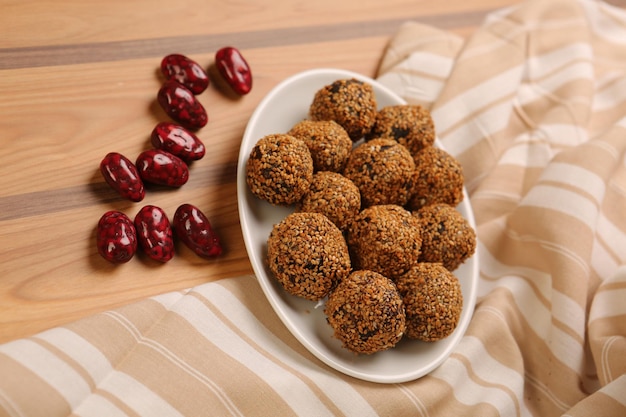 biscoitos com gotas de chocolate amargo