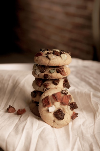 biscoitos com gotas de chocolate amargo