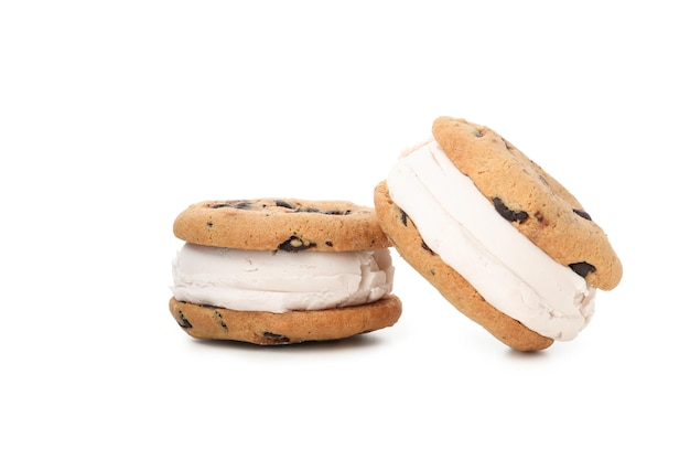 Biscoitos com sorvete isolado no fundo branco