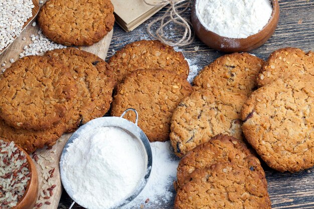 Biscoitos de aveia com amendoim, closeup