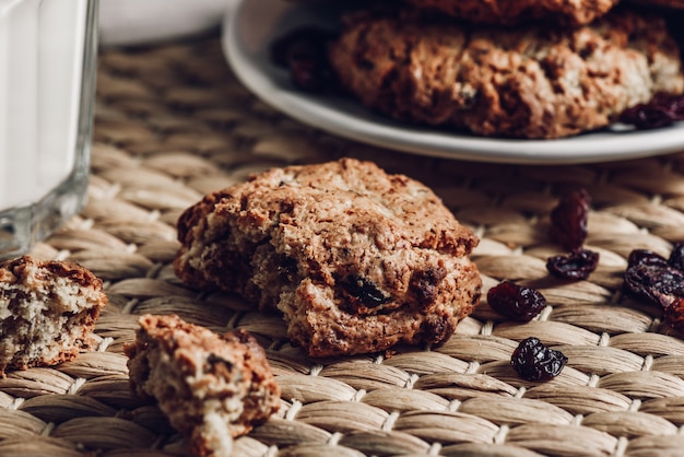 Biscoitos de aveia com passas