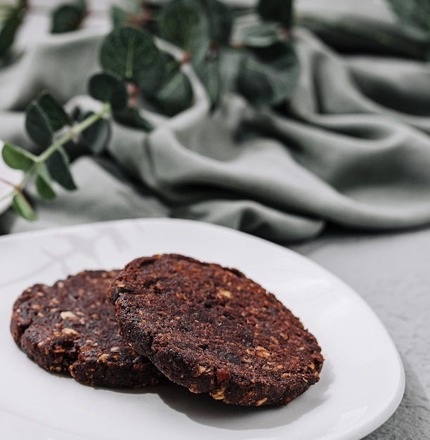 Biscoitos de aveia no prato de perto