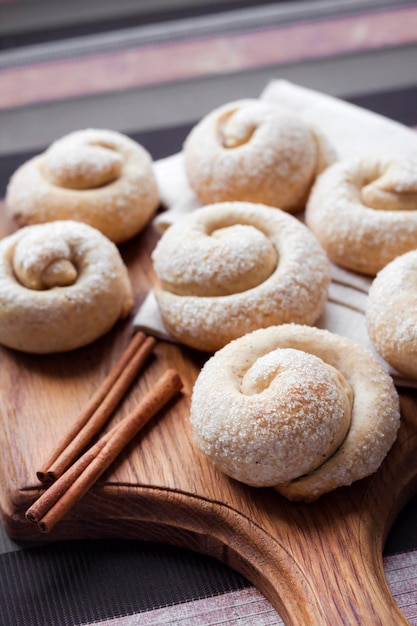 Biscoitos de caracol com canela