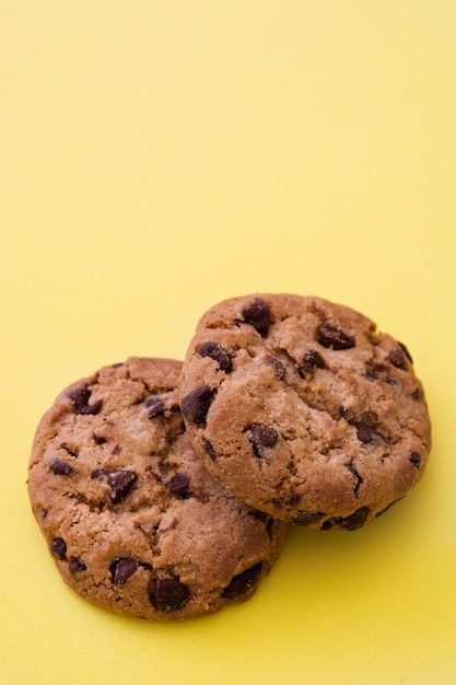 Biscoitos de chocolate amarelo