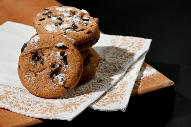 Biscoitos de chocolate clássicos para sobremesa