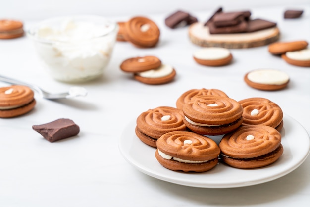 biscoitos de chocolate com creme