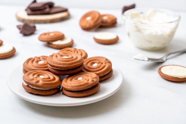 biscoitos de chocolate com creme