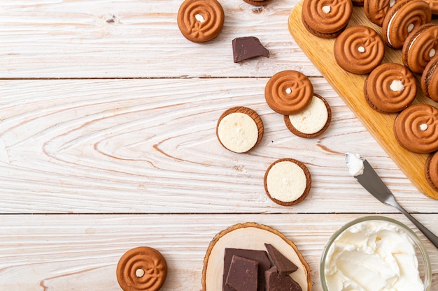 biscoitos de chocolate com creme