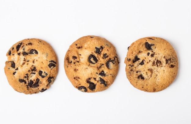 Biscoitos de chocolate isolados