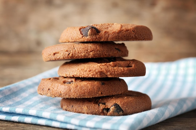 Biscoitos de chocolate no guardanapo