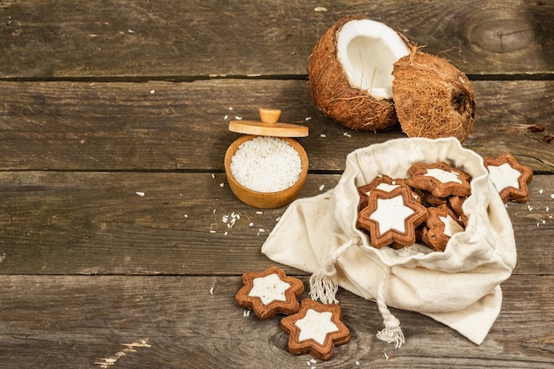 Biscoitos de coco sem glúten e sem lactose Pastelaria caseira saudável Estilo de vida vegano