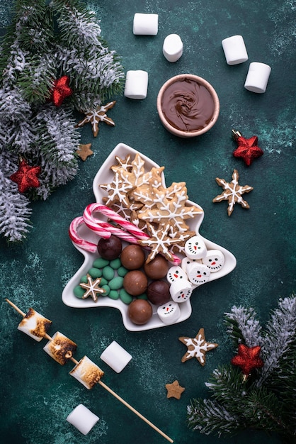 Biscoitos de doces de natal e marshmallow