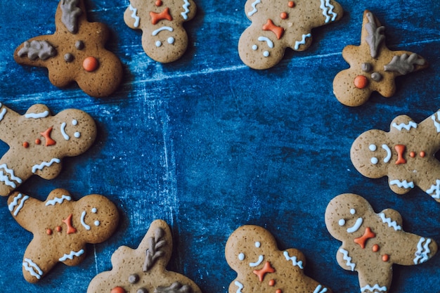 Biscoitos de gengibre caseiros de natal