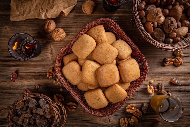 Biscoitos de gengibre de mel de Natal